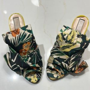 No 21 floral open toe “Vero Guoio” sandals